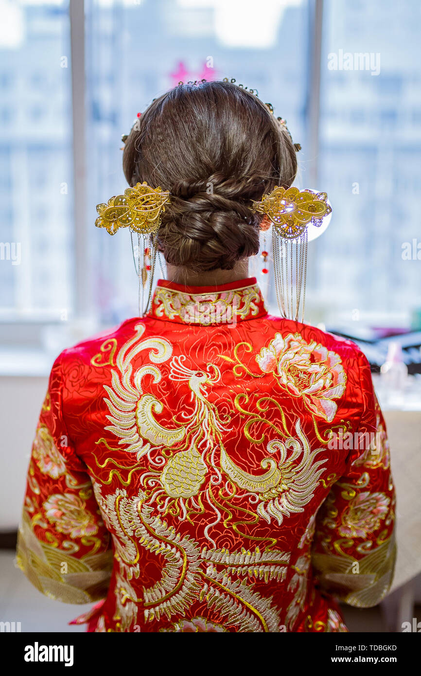 la Himi - Traditional Chinese Wedding Floral Hair Piece Set | YesStyle
