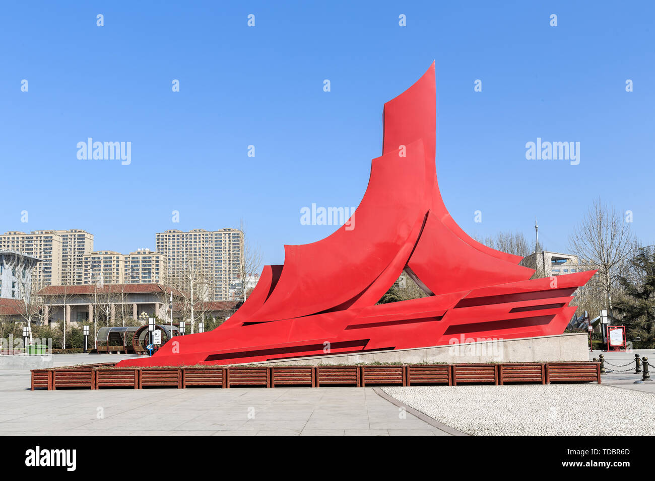 Red herringbone sculpture in front of the Kong Fansen Memorial Hall in Liaocheng, Shandong Province Stock Photo