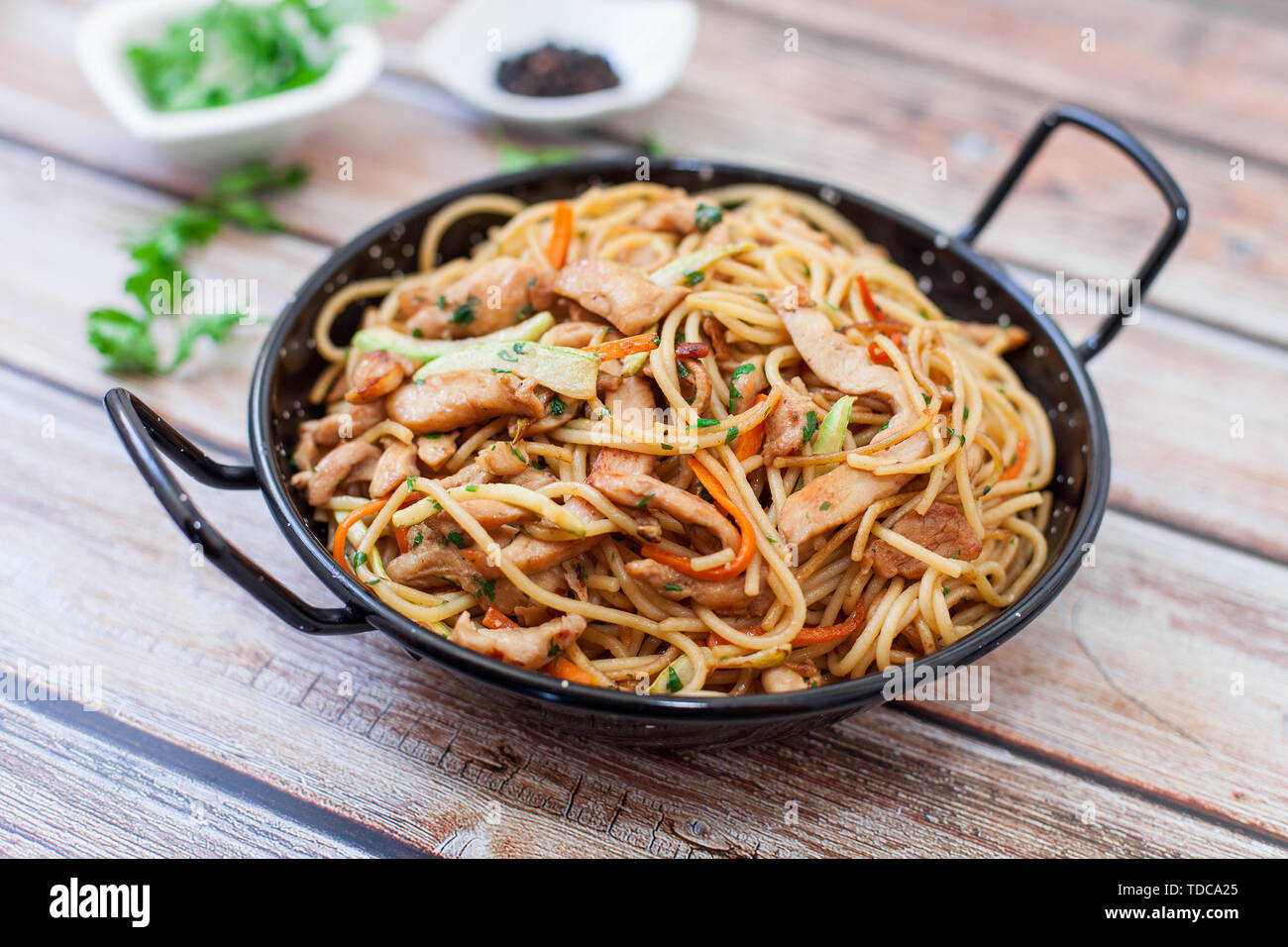 Chinese Style Chicken Fried Noodles With Veggies Stock Photo Alamy chinese-style-chicken-fried-noodles-with-veggies-stock-photo-alamy