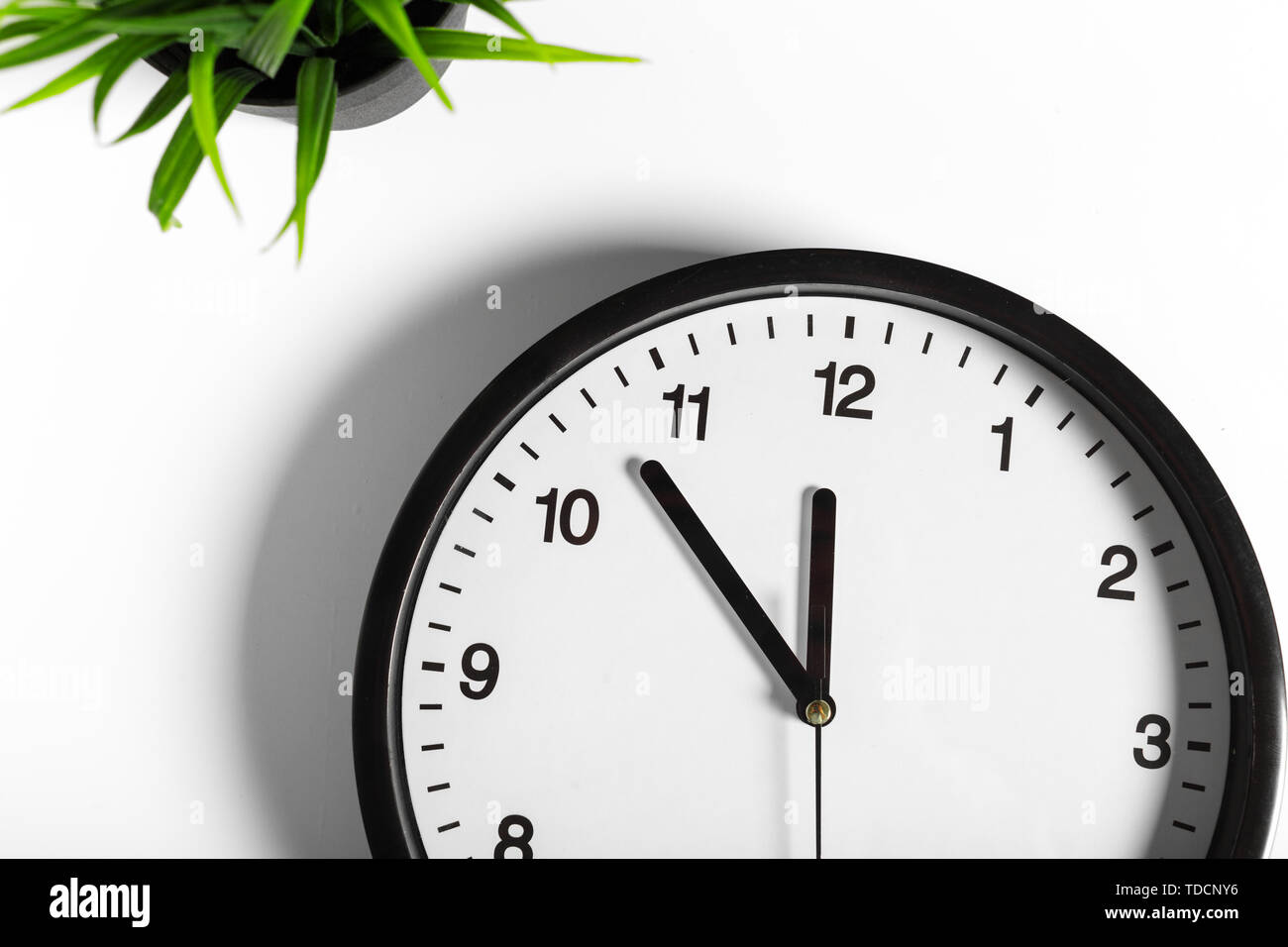 Simple classic black and white round wall clock Stock Photo Alamy