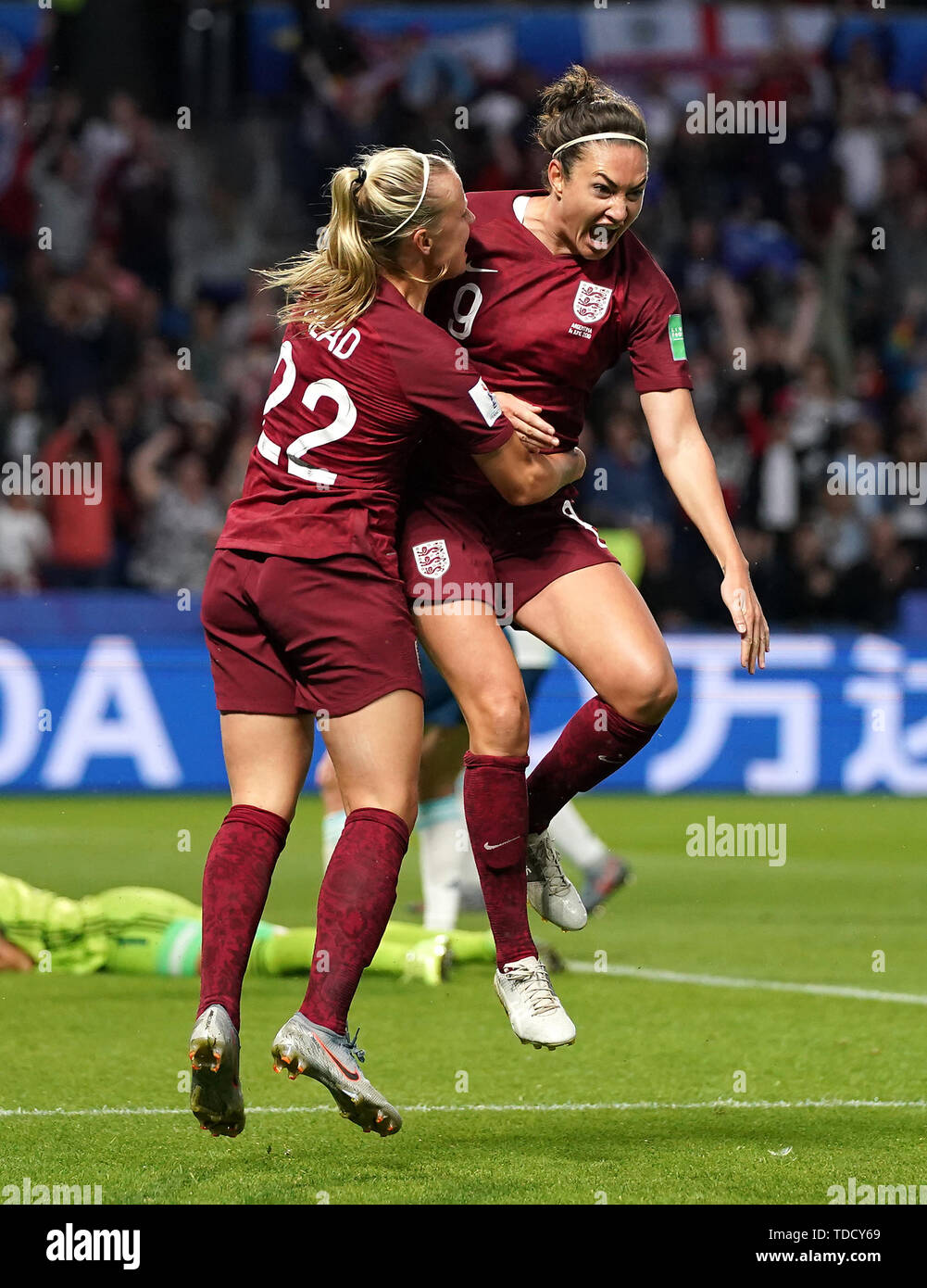 England's Jodie Taylor (right) celebrates scoring her side's first goal