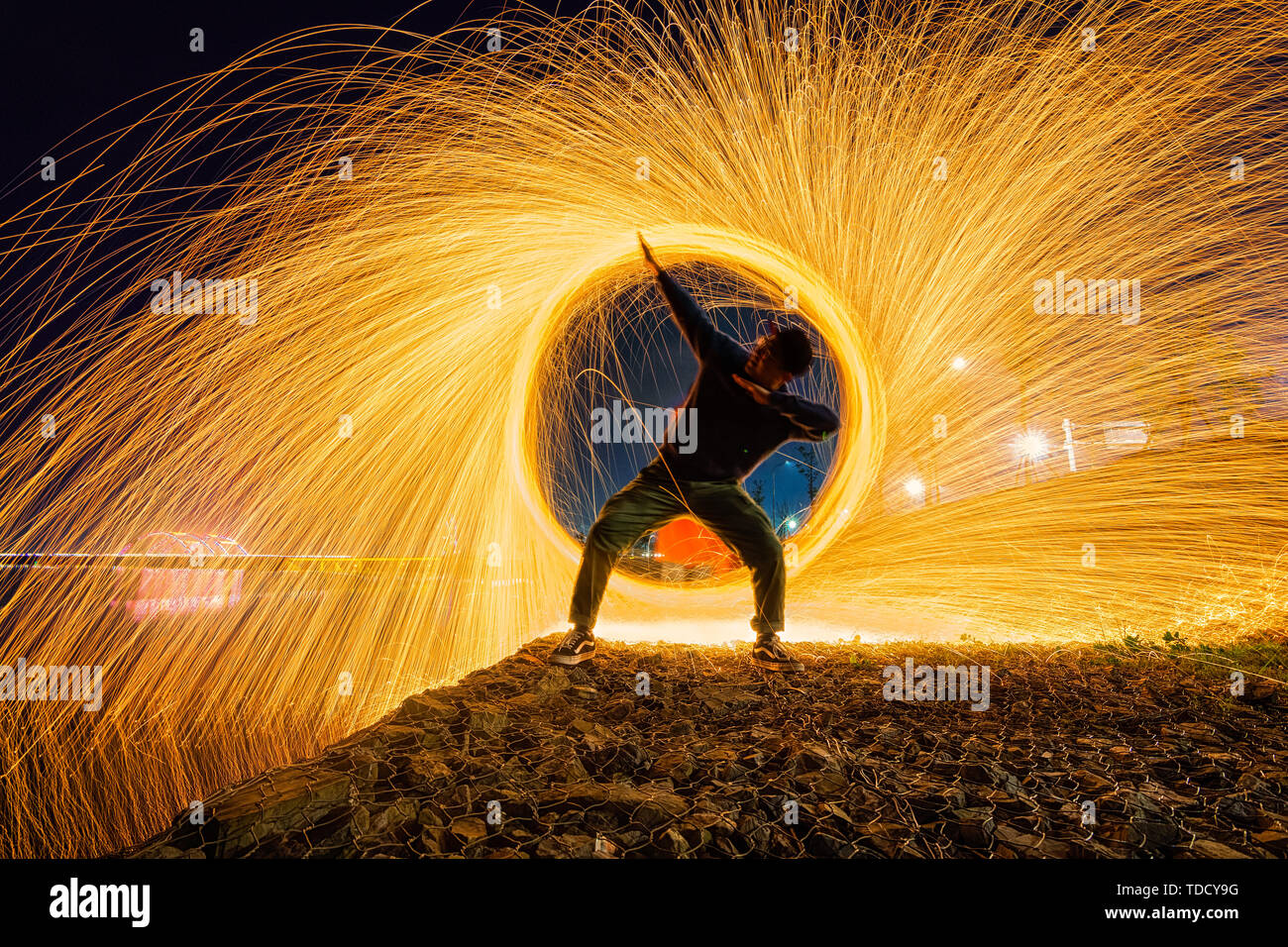 Fire circle hi-res stock photography and images - Alamy