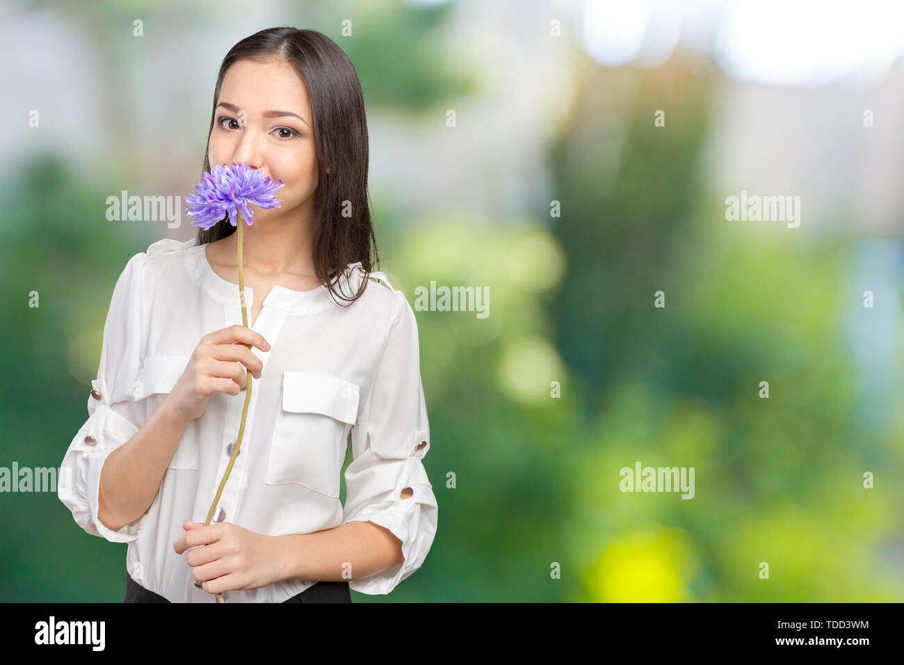 Portrait of young and beautiful woman Stock Photo - Alamy