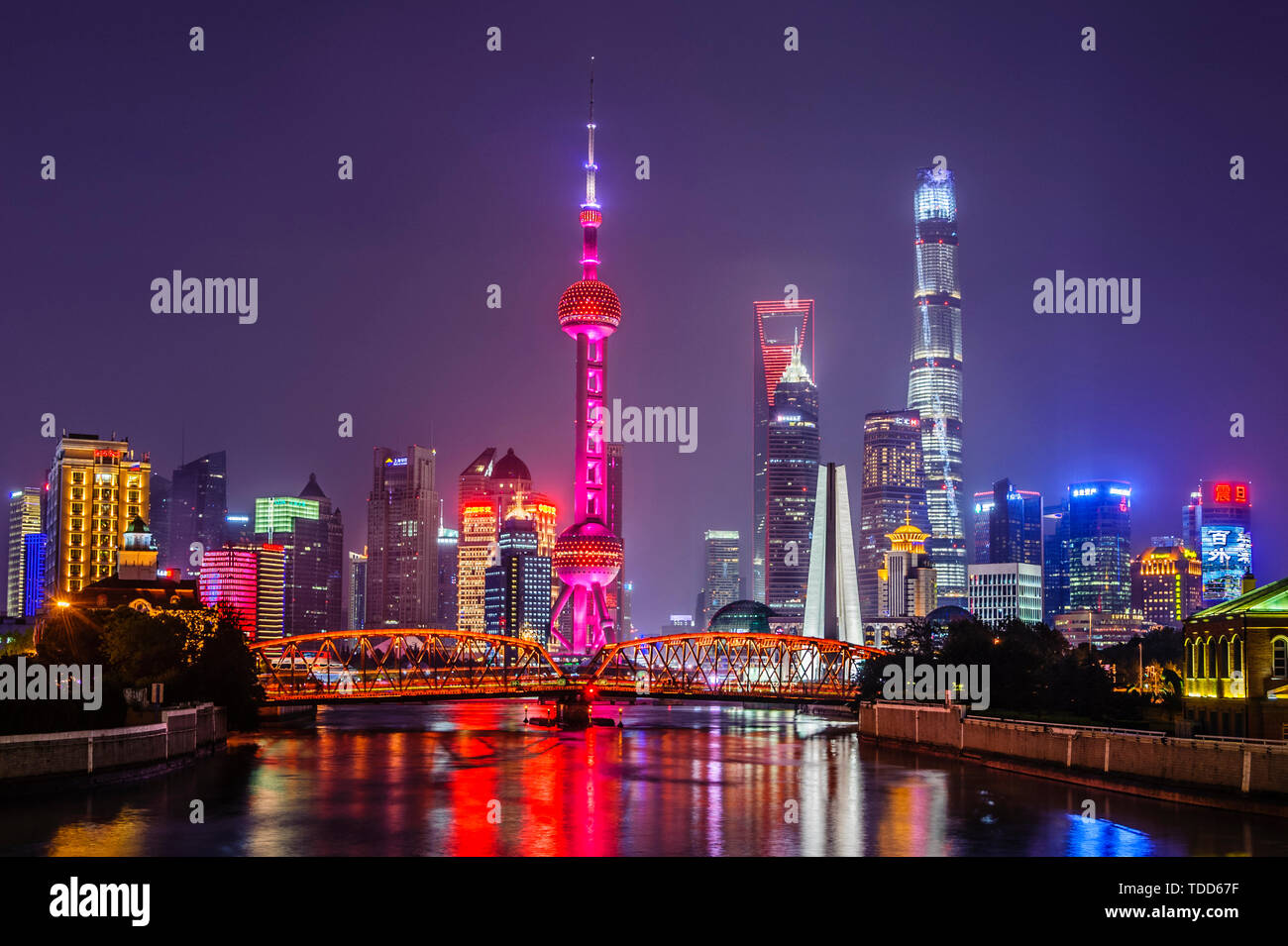 Shanghai river crossing hi-res stock photography and images - Alamy