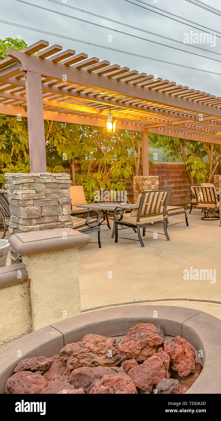 Vertical Frame Patio With Dining Area And Built In Circular