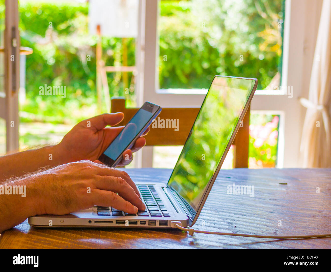 Male hands using keyboard hi-res stock photography and images - Alamy