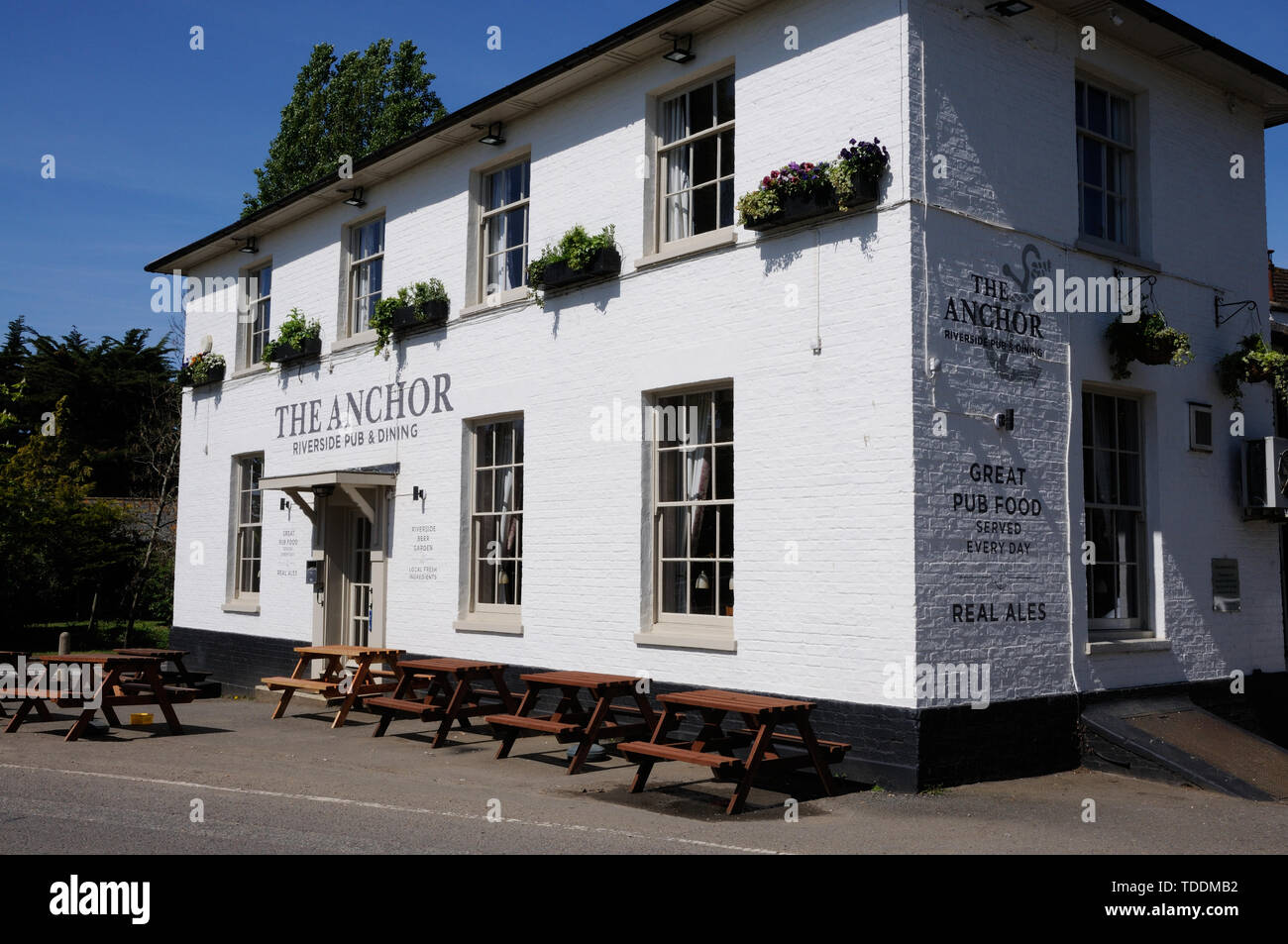 The Anchor Inn, Great Barford, Bedfordshire hase been dated to about