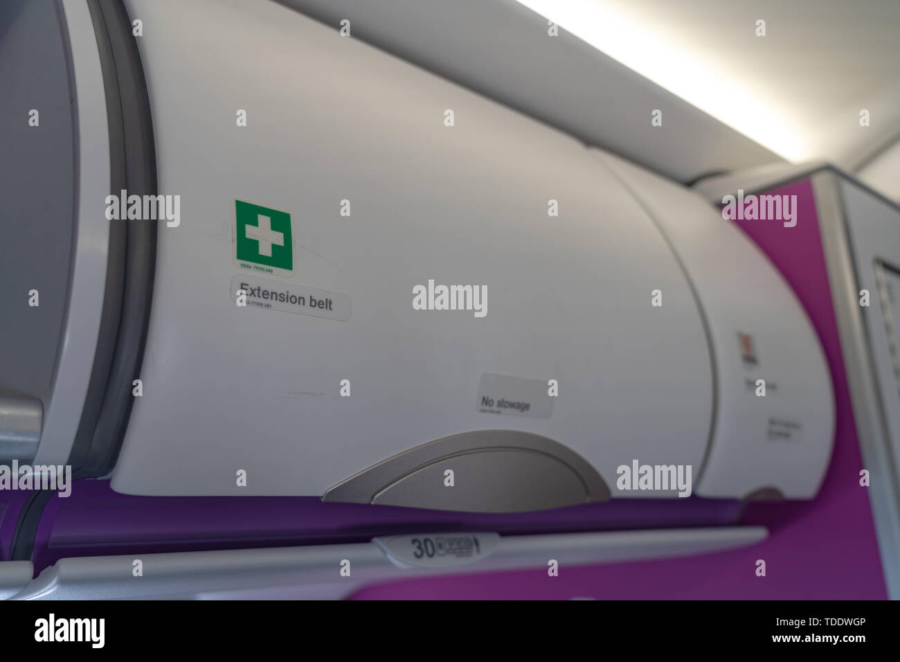 Carry on overhead baggage in aircraft hires stock photography and