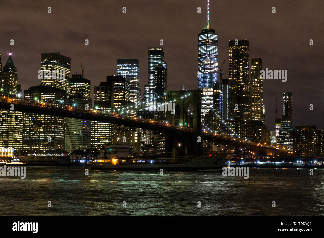 Brooklyn Bridge and Manhattan Skyline At Night, New York City Stock ...