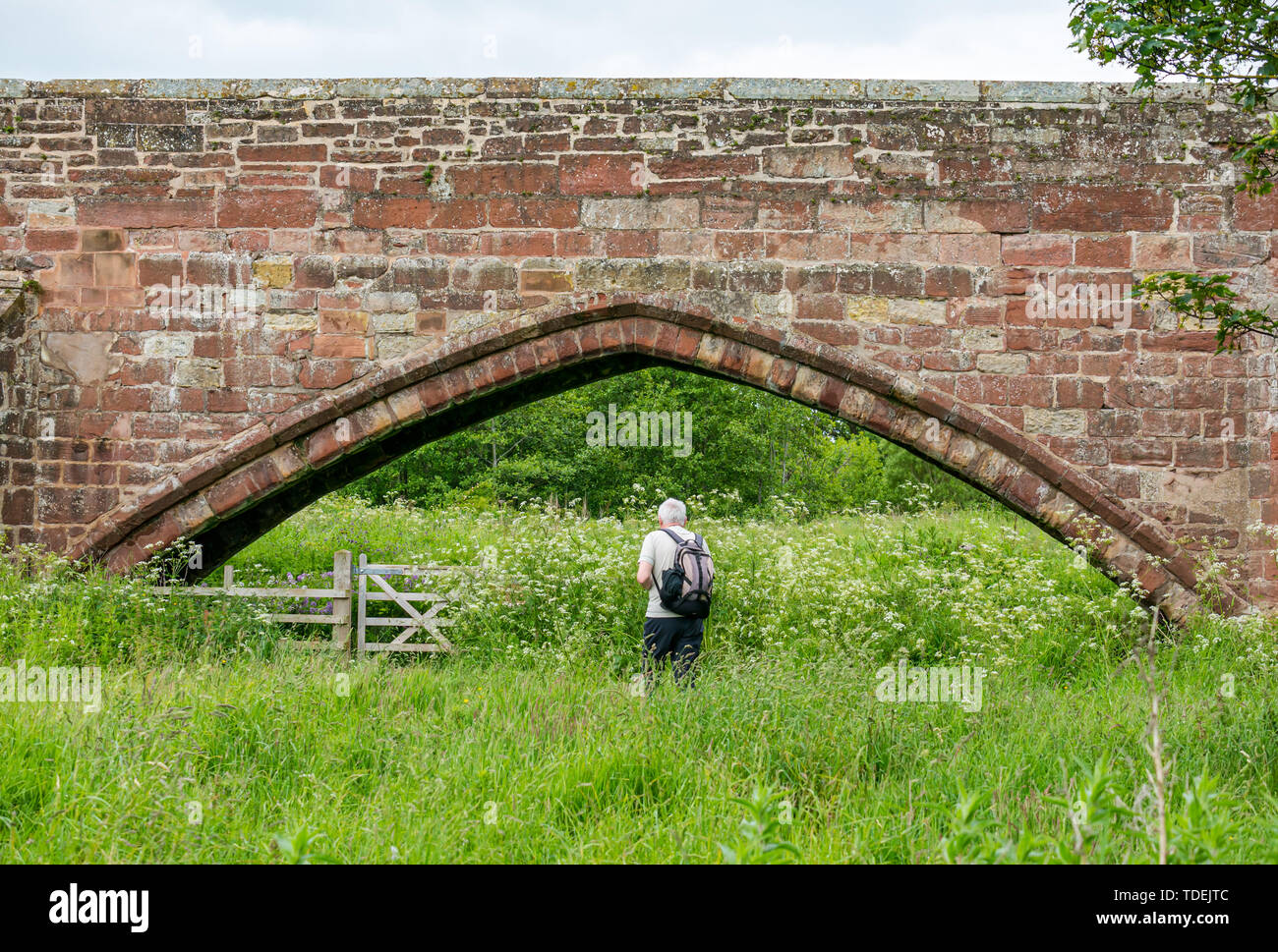 15th century abbey bridge hi-res stock photography and images - Alamy