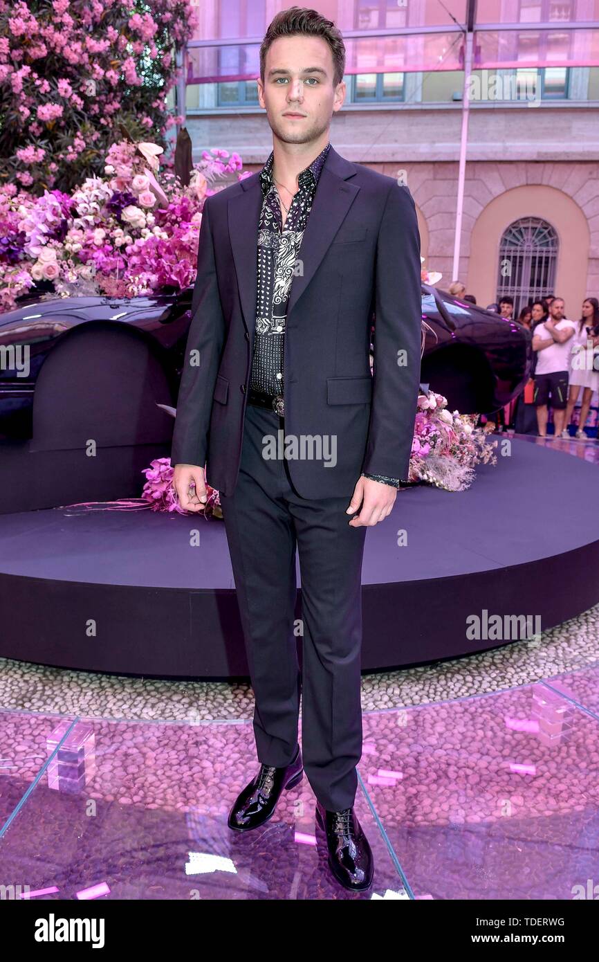 Milan, Italy. 15th June, 2019. Milan Fashion Week Men's Fashion spring  summer 2020. Versace fashion show front row In the Photo: Brandon Flynn  Credit: Independent Photo Agency/Alamy Live News Stock Photo - Alamy