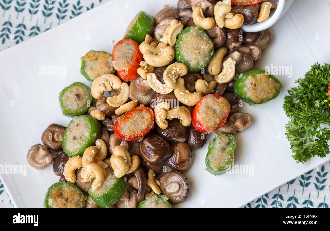 Chinese cuisine stir-fry Stock Photo - Alamy