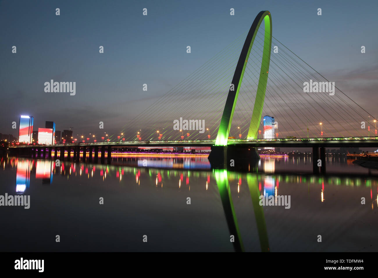 Rainbow Bridge on the Bahe River in Xi'an Stock Photo - Alamy