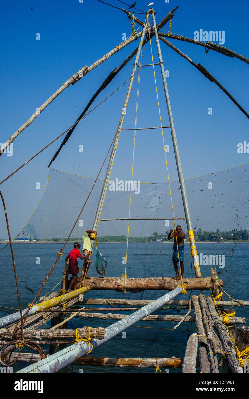 Chinese fishing nets or cheena vala are a type of stationary lift net,  located in Fort Kochi in Cochin, India Stock Photo - Alamy
