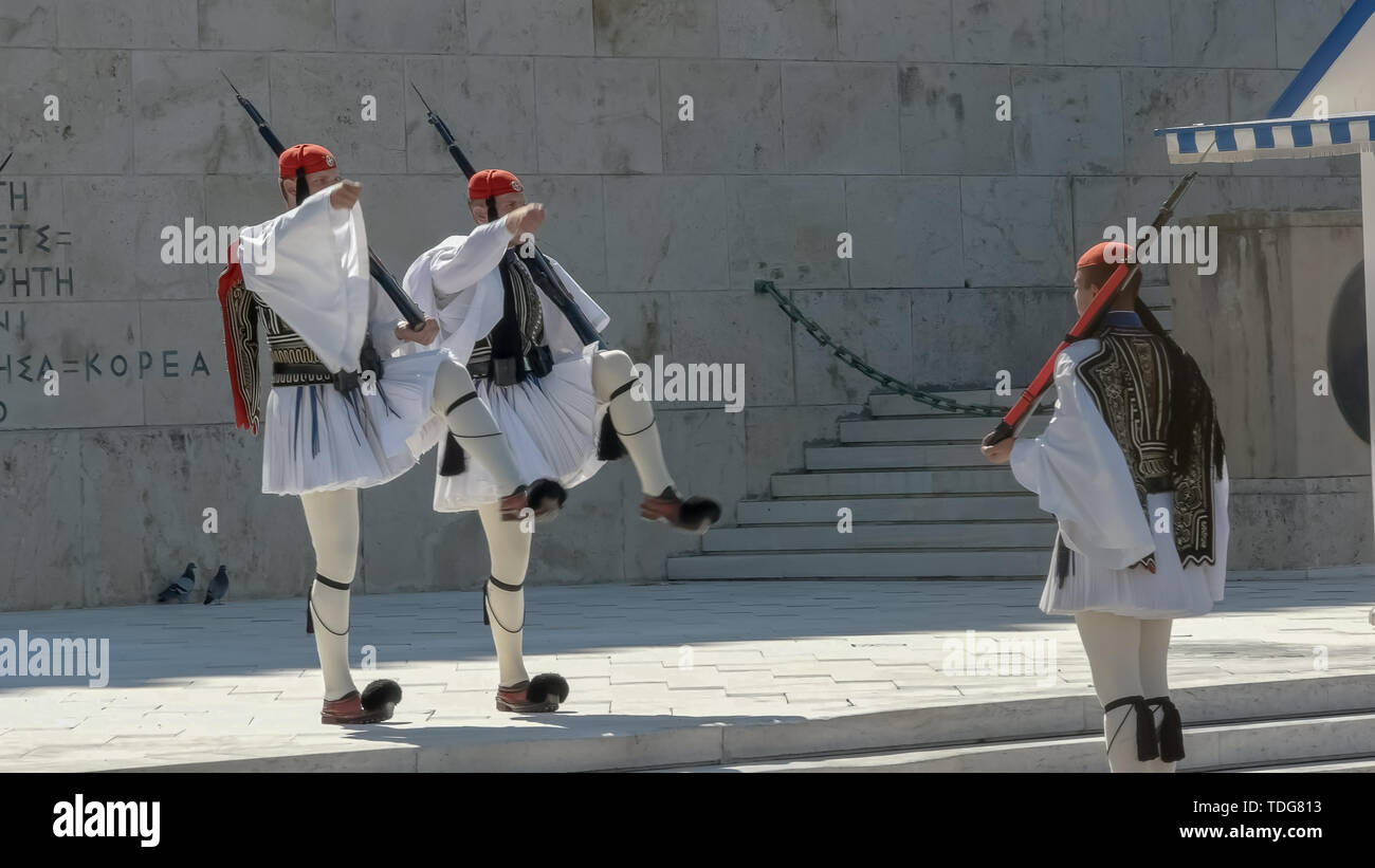 Греческая 9. Greek Royal Guard. Как маршируют Греция.