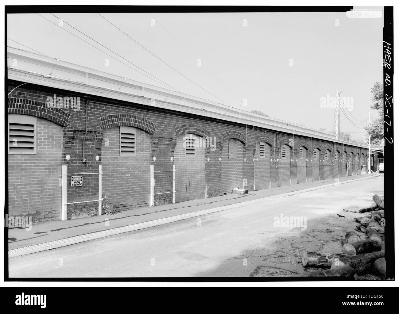 NORTHEAST SIDE ELEVATION, LOOKING NORTHWEST - Columbia Canal and Power Plant, Waterfront of Broad River, Columbia, Richland County, SC; Columbia Water Power Company; South Carolina Electric and Gas Company; Southern Railway; Cary, Brian, transmitter Stock Photo
