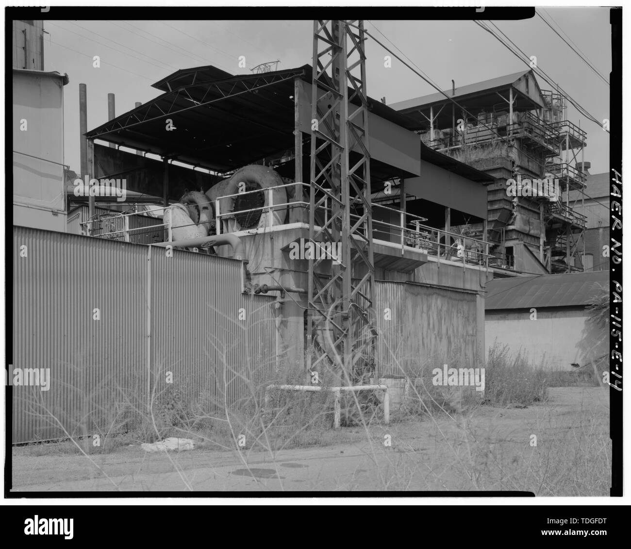 NORTHEASTERN VIEW OF ORIGINAL DEMAG AIR COMPRESSOR UNIT FOR THE LINDE