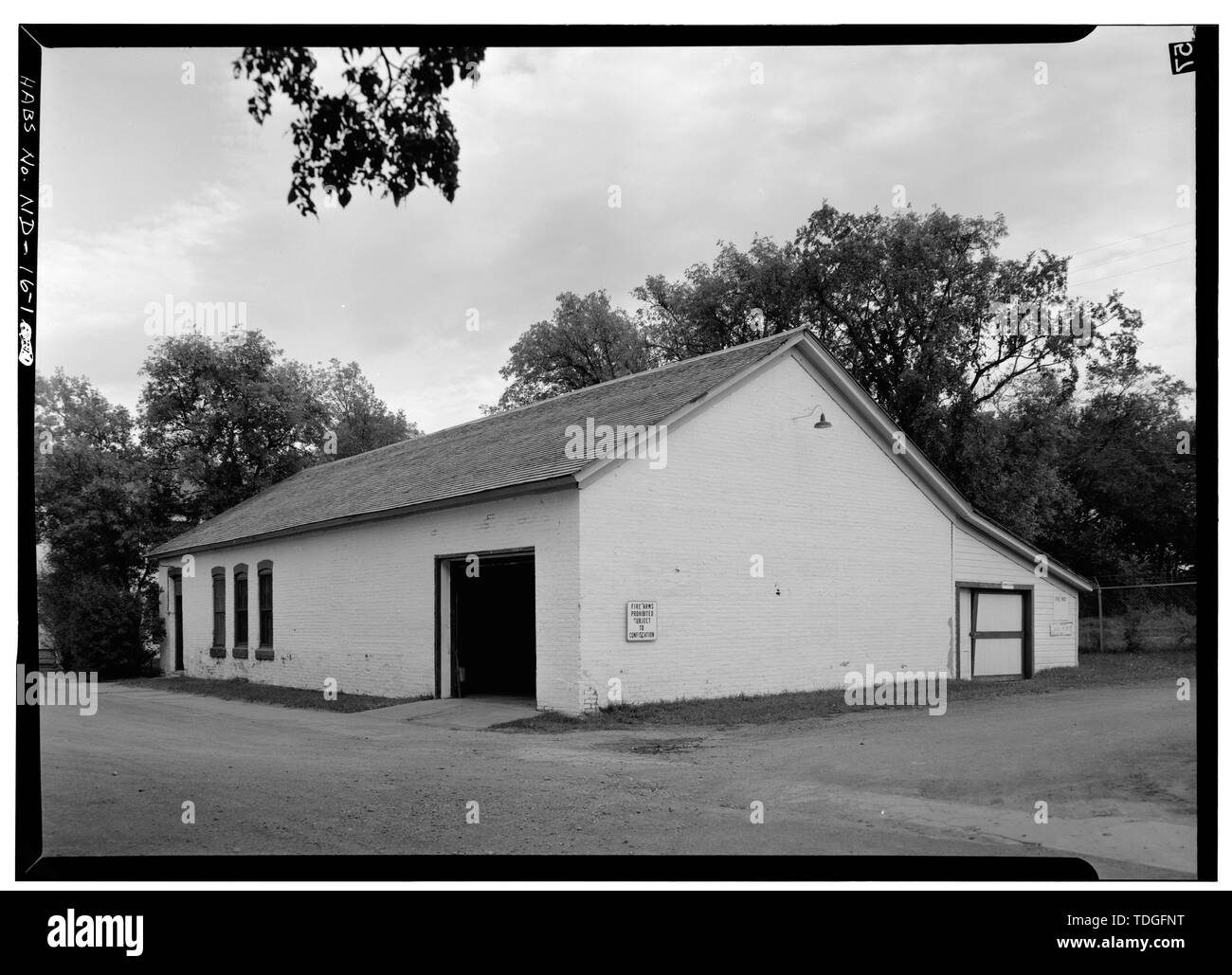 NORTHWEST (FRONT) ELEVATION FROM WEST Fort Totten, Commissary, 12