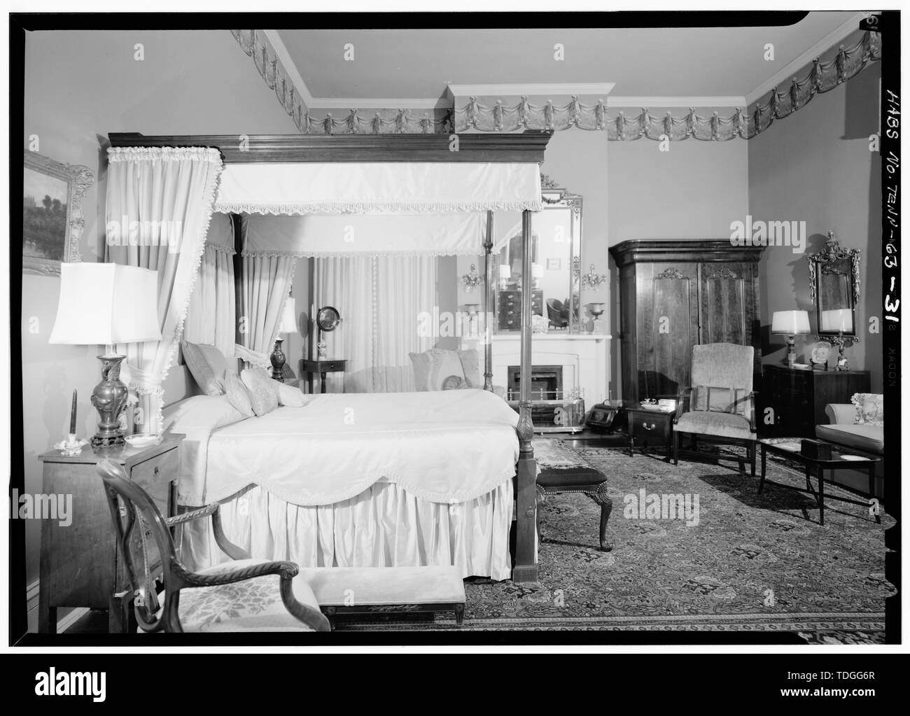 Snap and rattle hi-res stock photography and images - Alamy