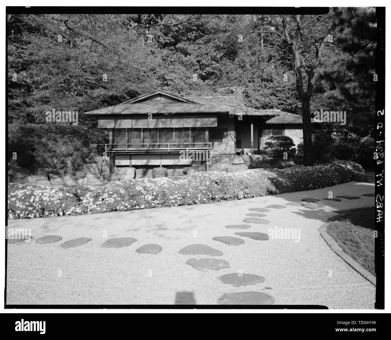 NORTHWEST FACADE OF JAPANESE TEA HOUSE, 1950s, BY YOSHIMIERA IN SUKIYA