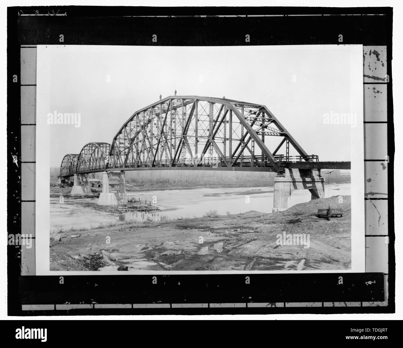 Northeast view, completed Wolf Point Bridge (1930) Wolf Point Bridge