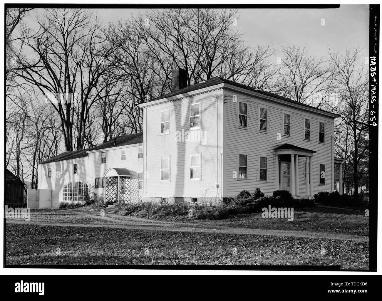 November 1959 SOUTH FACADE (FROM SOUTHEAST) Isaac Mattoon House, 26
