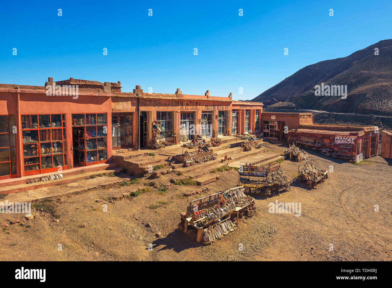 Roadside souvenir shops in Atlas Mountains, Morocco Stock Photo