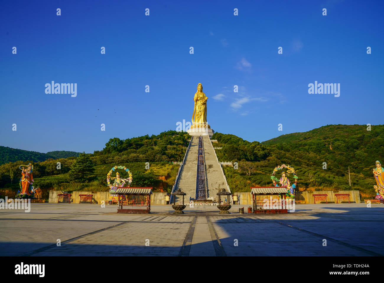 Great buddha land hires stock photography and images Alamy