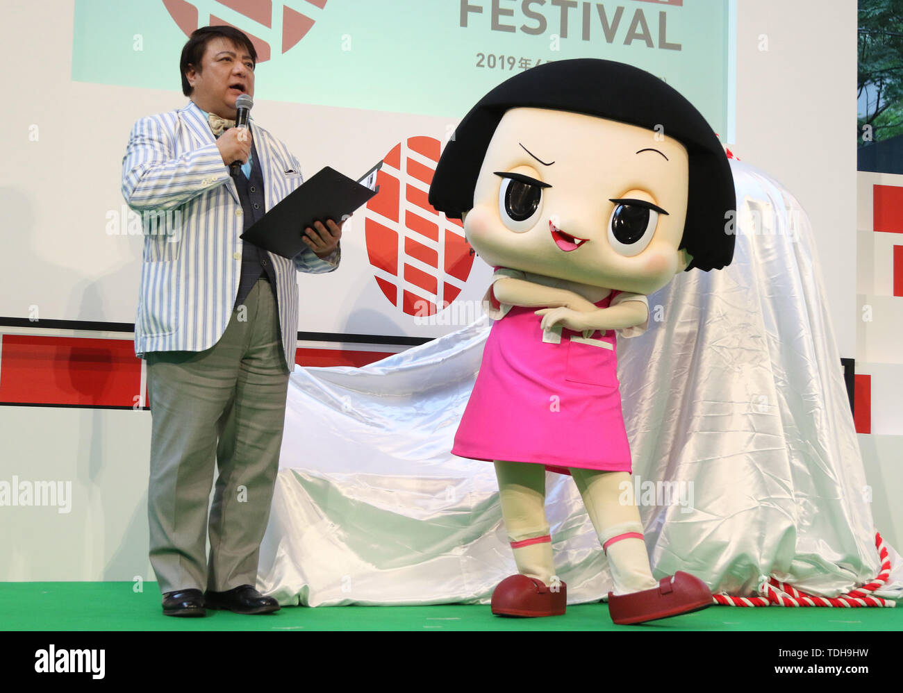 Tokyo Japan 15th June 19 Japan S National Broad Caster Nhk S Popular Tv Program Chico Will Scold You Character Chico Chan And Tv Personality Hikomaro Attend A Promotional Event Of The Rugby World Cup