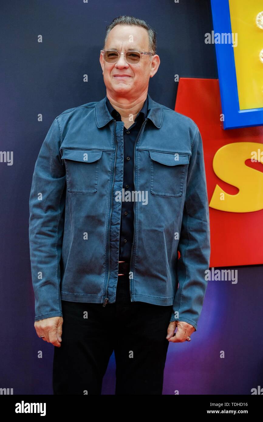 London, UK. 16th June 2019. Tom Hanks poses on the red carpet for the European premiere of Toy Story 4 held at the Odeon Luxe, Leicester Square, London on Sunday, Jun. 16, 2019 . Credit: Julie Edwards/Alamy Live News Stock Photo