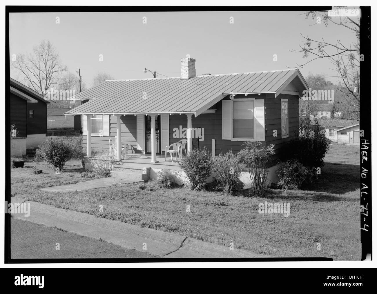 OBLIQUE VIEW, TCI DOUBLE TWOROOM HOUSE WITH STEEL ROOF AND IONIC