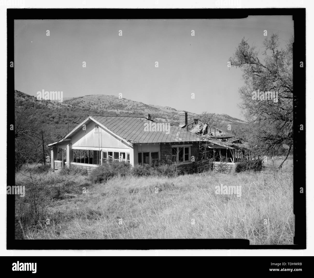OVERVIEW OF THE SOUTHEAST AND NORTHEAST FAand199;ADES OF THE RANCH