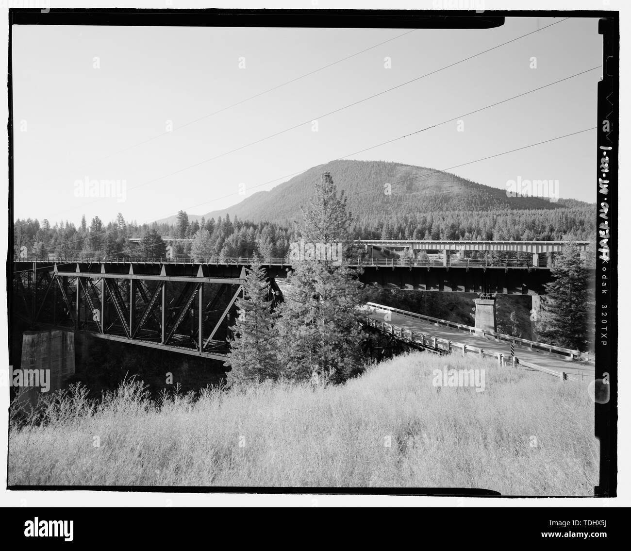 OVERVIEW, VIEW TO SOUTHEAST Scenic Bridge, Spanning Clark Fork at Old