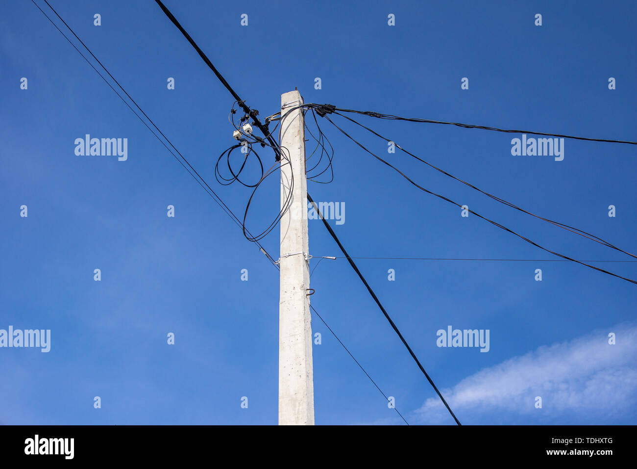 Overhead electric line equipment hires stock photography and images Alamy