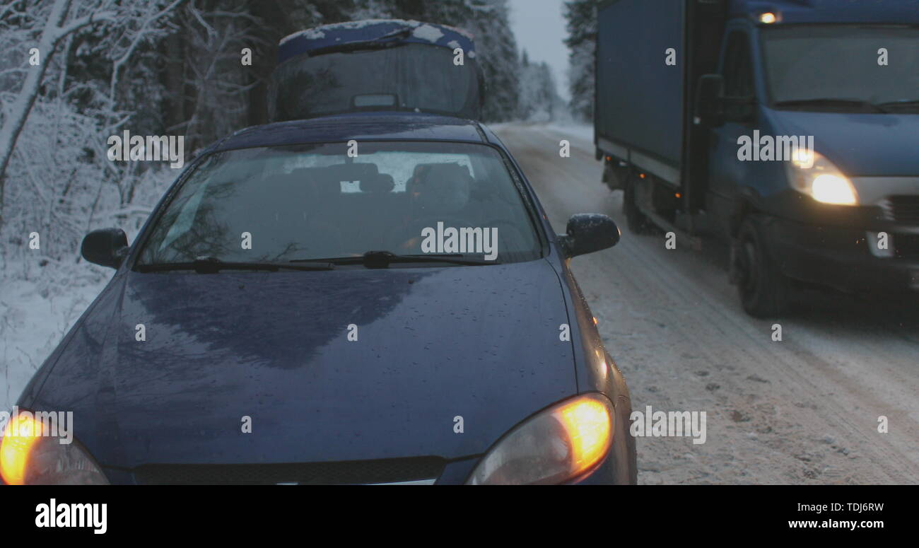 Car and road and blue hi-res stock photography and images - Alamy