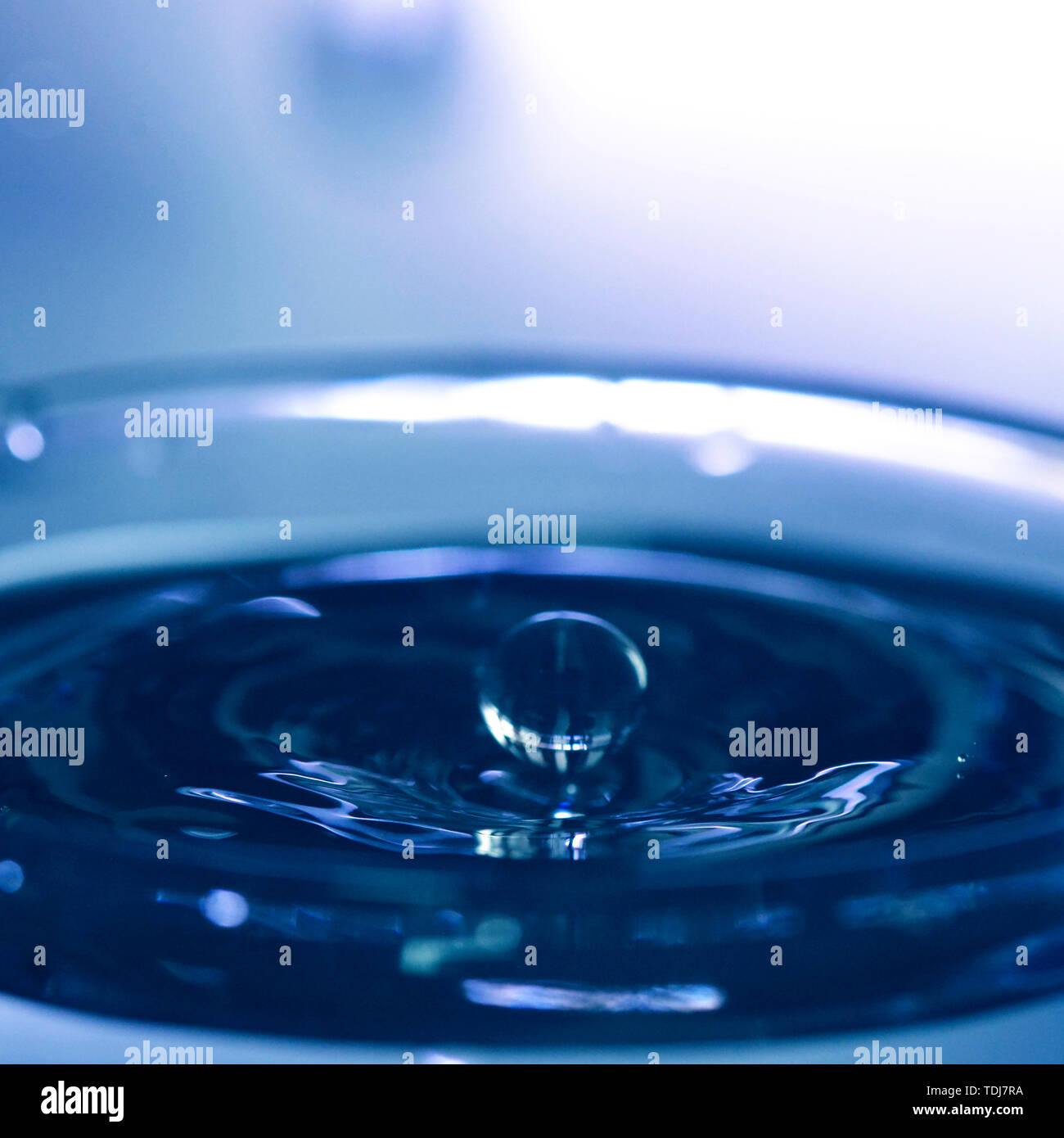 Microscopic water droplets hi-res stock photography and images - Alamy