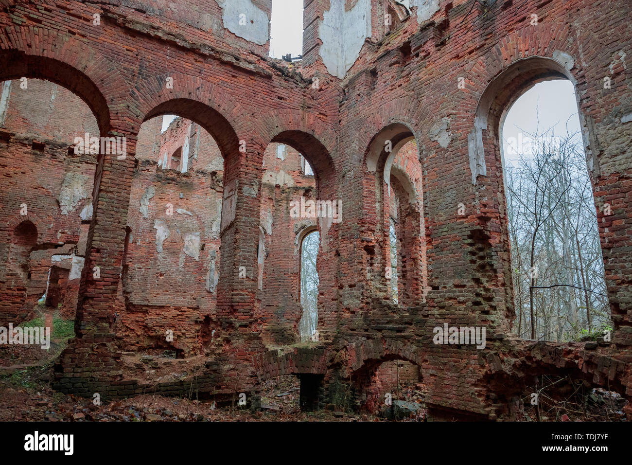 old and ruined building in the daytime Stock Photo - Alamy
