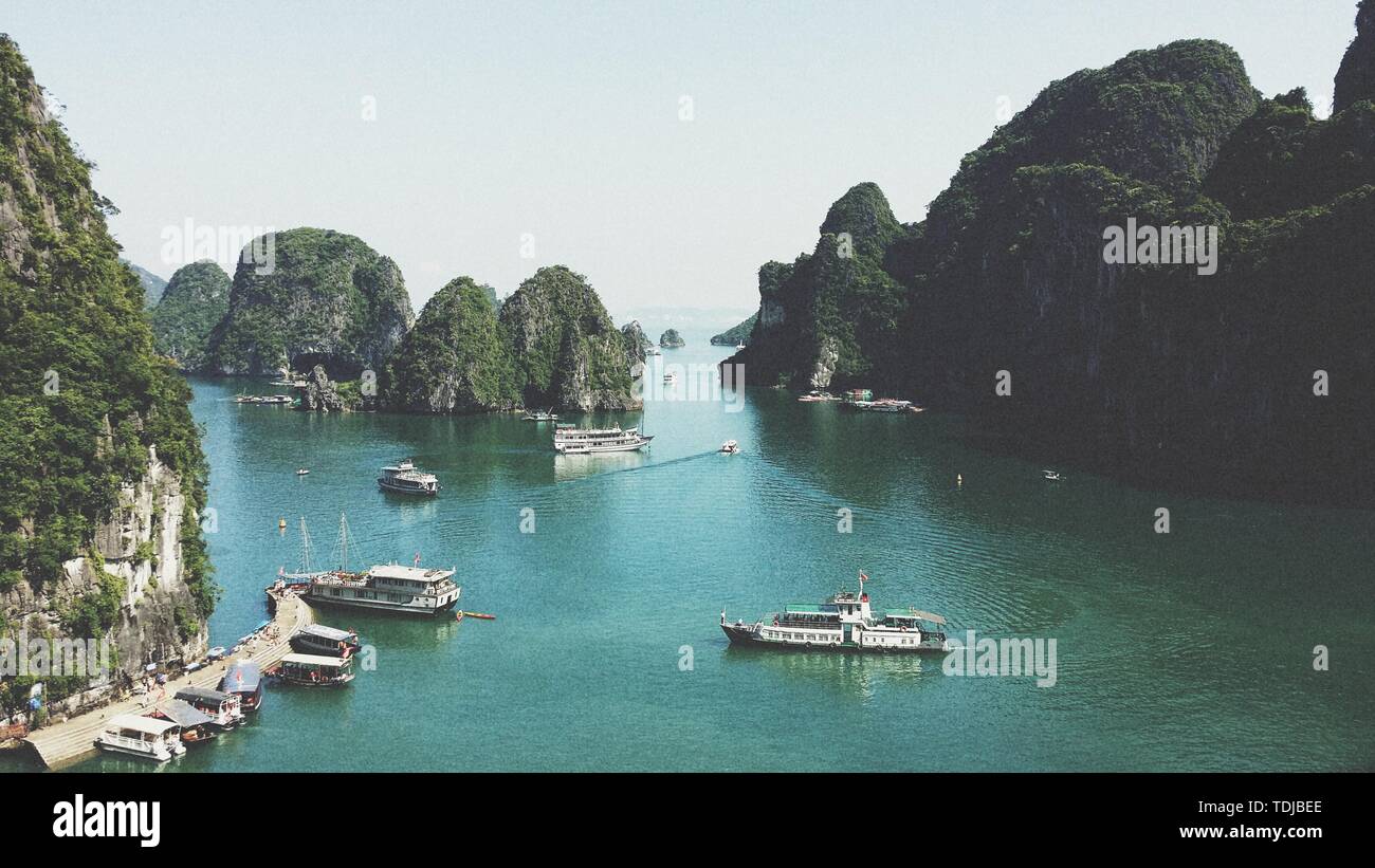 Coastal boat trip hi-res stock photography and images - Alamy