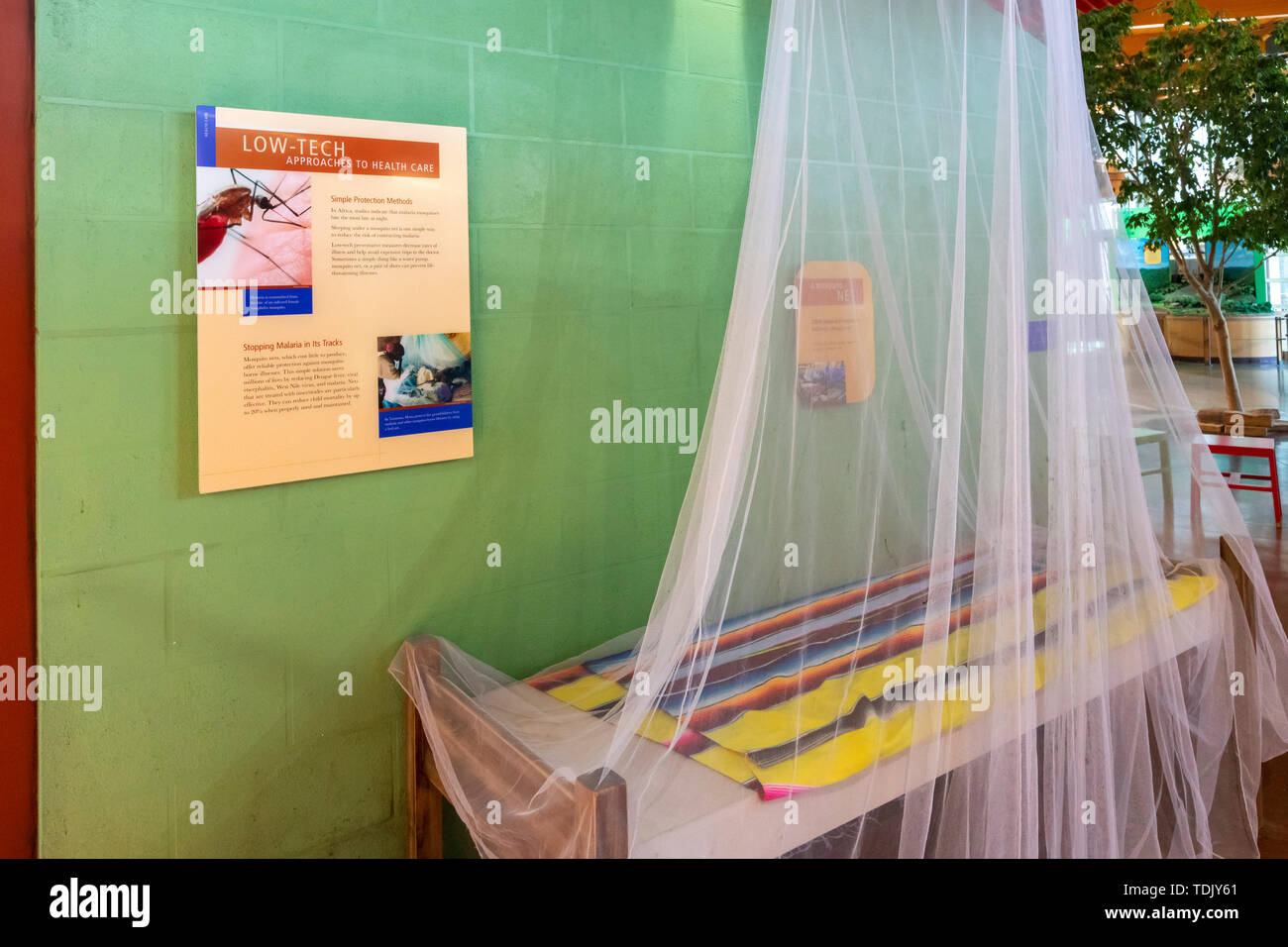 Mosquito netting hi-res stock photography and images - Alamy
