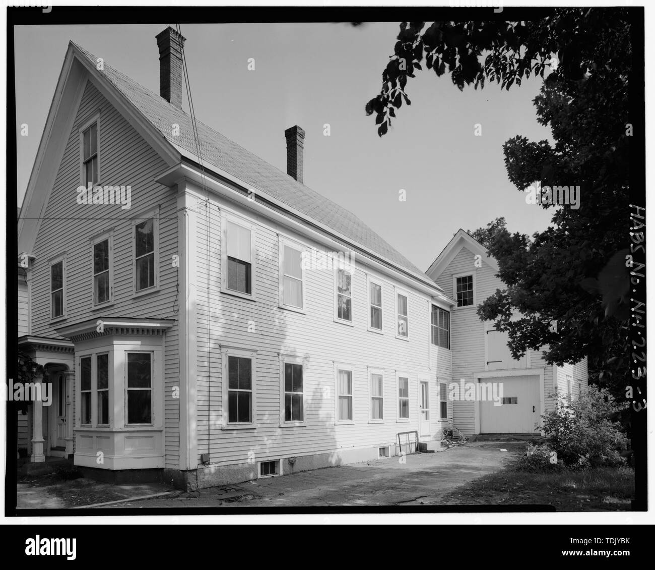 Oblique east elevation, attached carriage barn at right. William Thompson House, 45 Central