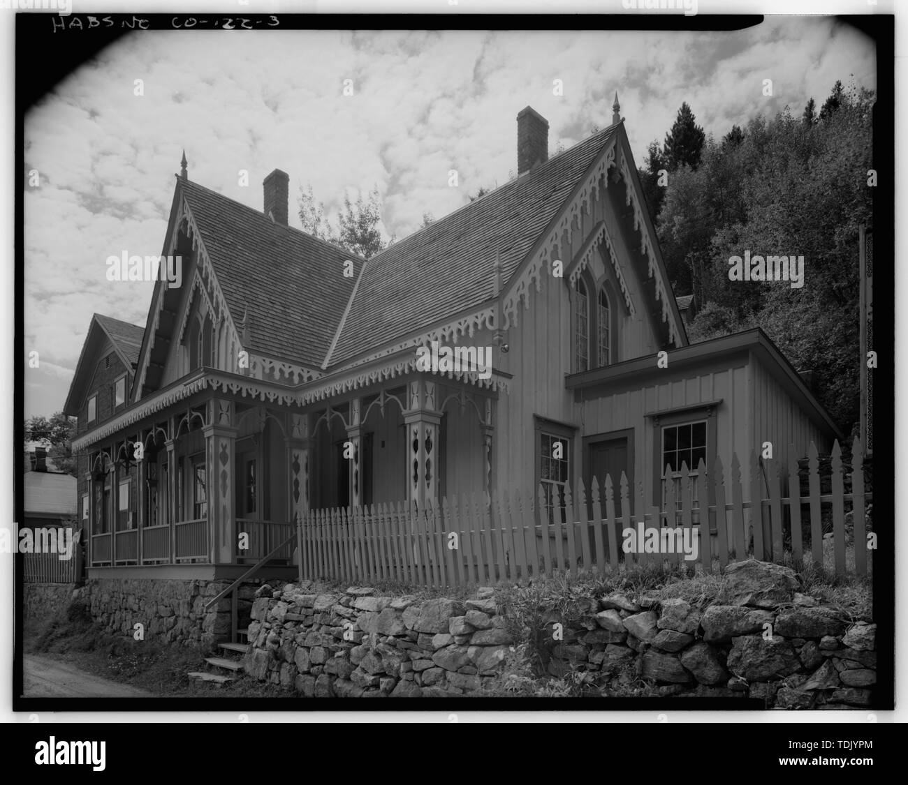 OBLIQUE OF LACE HOUSE, LOOKING SOUTHEAST The Lace House, 161 Main
