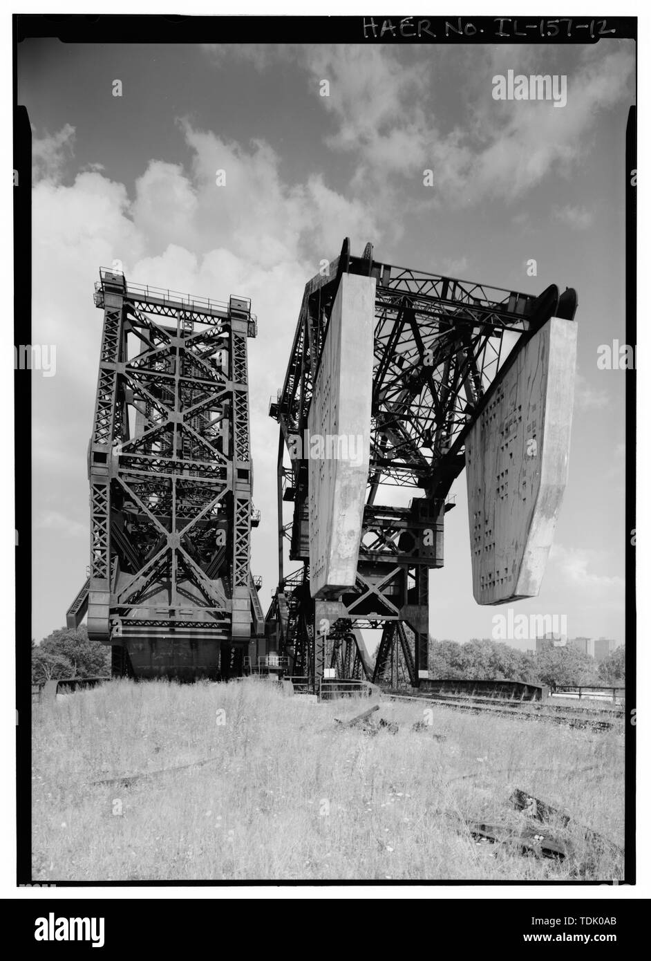 OBLIQUE VIEW OF CONCRETE COUNTERWEIGHTS, LOOKING ESE. - St. Charles Air Line Bridge, Spanning South Branch of Chicago River, north of Sixteenth Street, Chicago, Cook County, IL; Strauss, Joseph Baerman; Strauss Bascule Bridge Company; American Bridge Company; Foundation Company; Ferro-Construction Company; E. J. Albrecht Company; Strobel Steel Construction Company; Chicago Department of Transportation, sponsor; DeLony, Eric N, project manager; Daley, Richard M, sponsor; Walker, Thomas R, sponsor; Kaderbek, S L, sponsor; Sears, Hannah, transmitter; Spivey, Justin M, historian; Lowe, Jet, photog Stock Photo