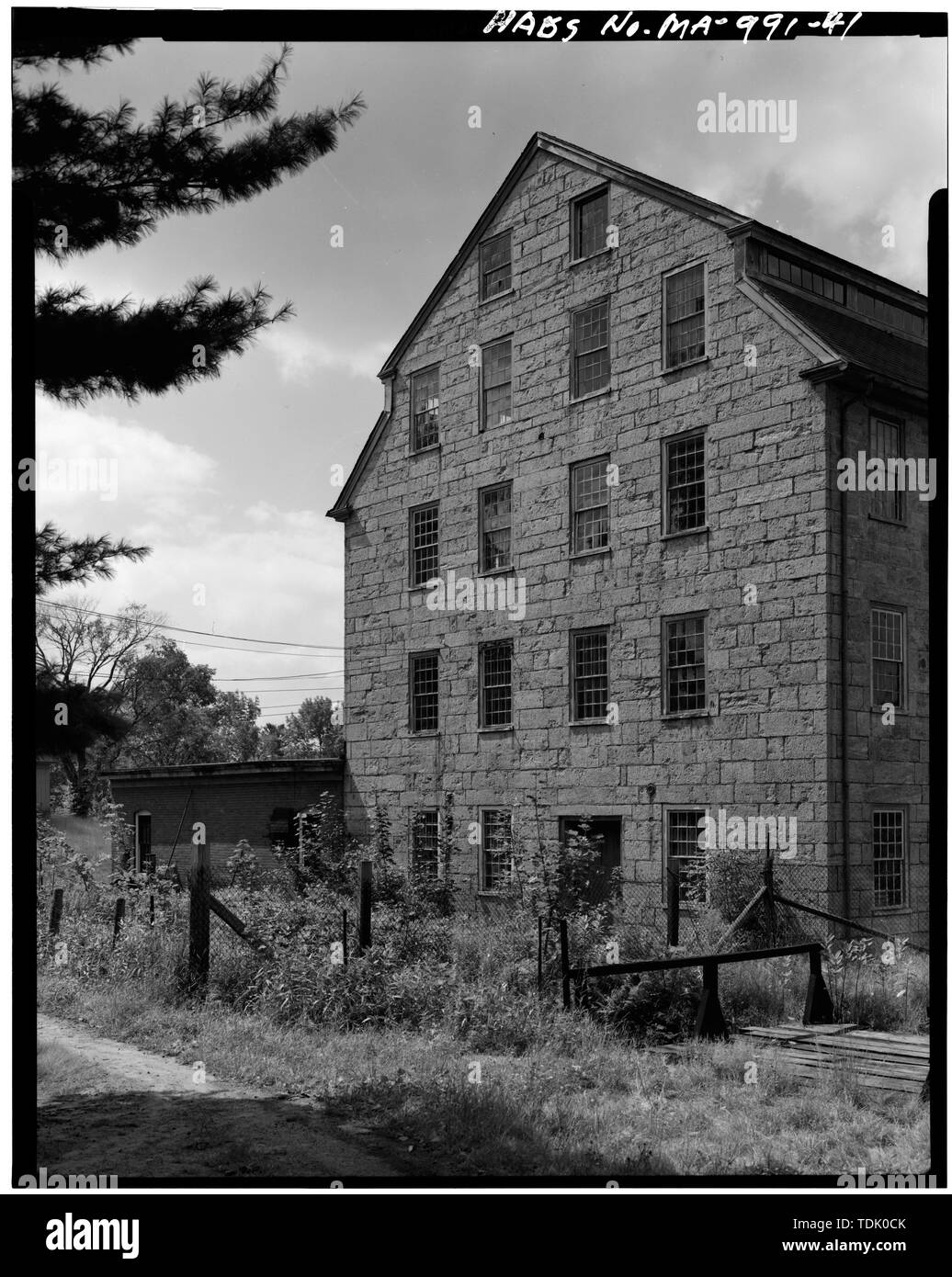 OBLIQUE VIEW OF EAST END OF EAGLE MILL Crown and Eagle Mills, 123