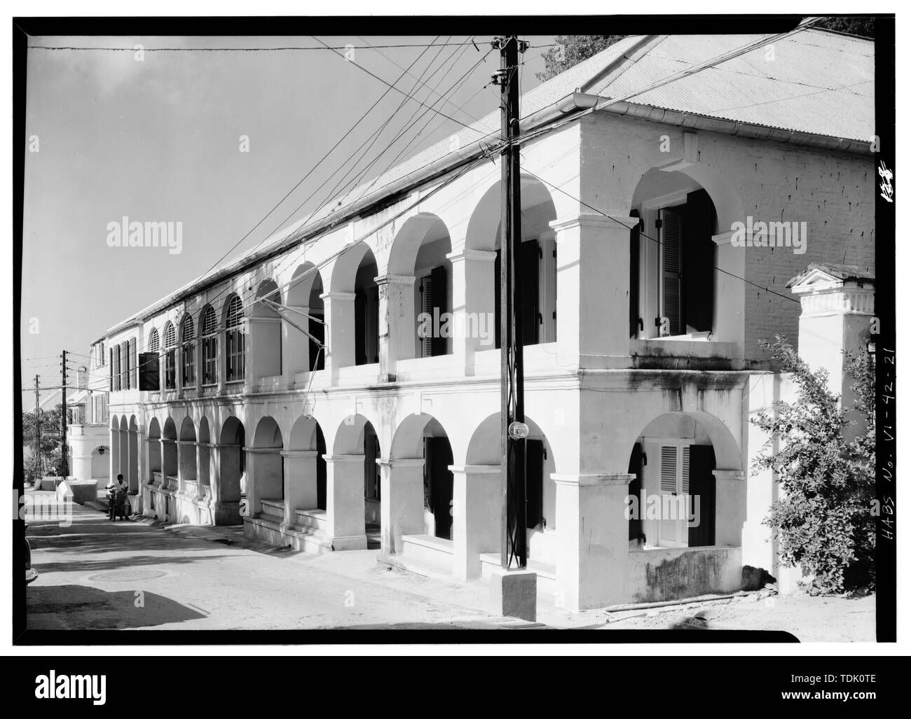 OBLIQUE VIEW OF QUEEN STREET FACADE OF SOBOTKER SECTION Government