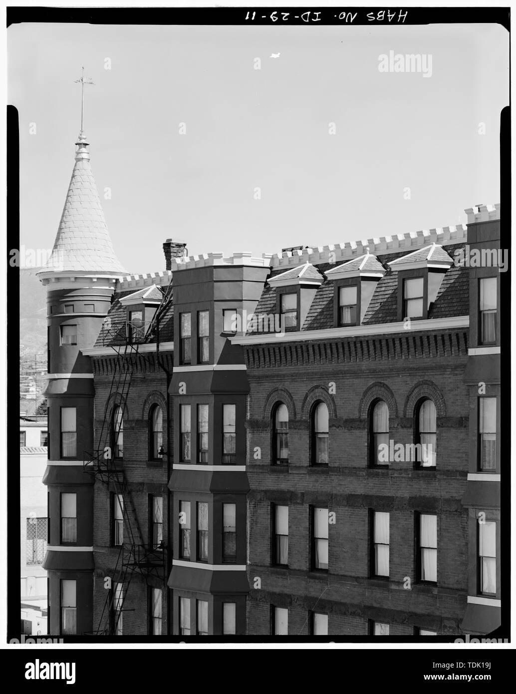 OBLIQUE VIEW OF UPPER PORTION OF WEST FACADE - Idanha Hotel, 928 Main Street, Boise, Ada County, ID Stock Photo