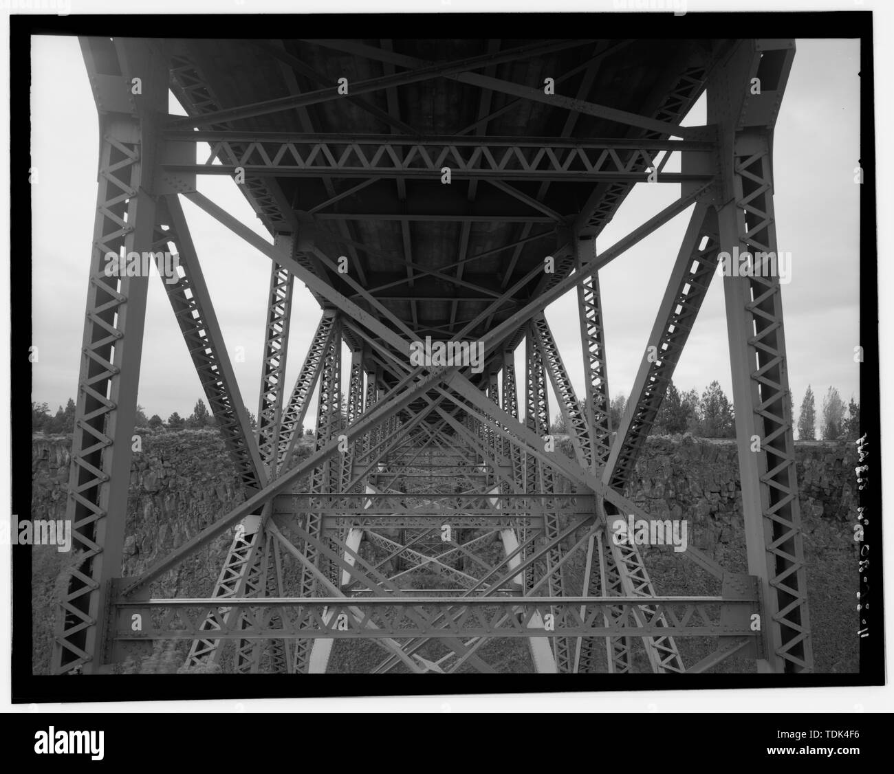ONE-POINT PERSPECTIVE VIEW OF SUBSTRUCTURE - Crooked River High Bridge, Spanning Crooked River Gorge at Dalles-California Highway, Terrebonne, Deschutes County, OR Stock Photo