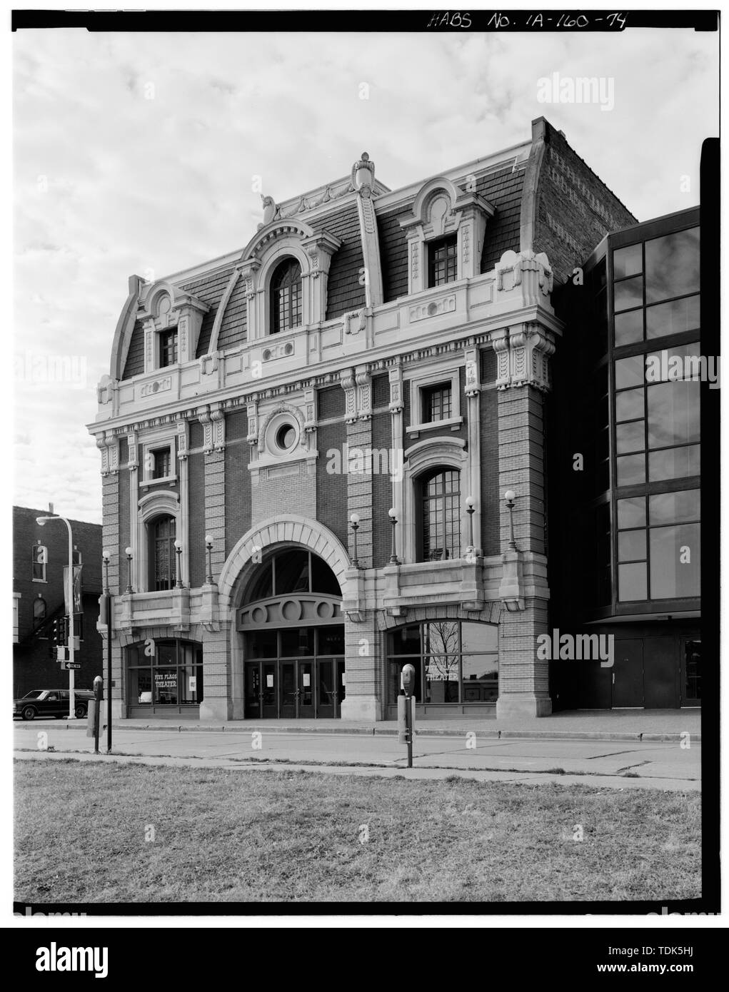 ORPHEUM THEATER ON 400 BLOCK OF MAIN STREET. VIEW TO WEST. - Dubuque Commercial and Industrial Buildings, Dubuque, Dubuque County, IA; The Orpheum Theater building — in Dubuque, Iowa.  Present day Five Flags Center music and entertainment venue. Image (1988): Dubuque Commercial and Industrial Buildings documentation project, by the HABS—Historic American Buildings Survey of Iowa. Stock Photo