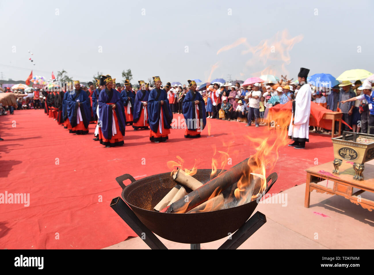 Shandong Shandong China 15th June 19 Shandong China A A June 15 19 Editorial Use Only China Out On May 13 Of The Lunar Calendar 34 Villagers Dressed In Han Chinese Clothing In