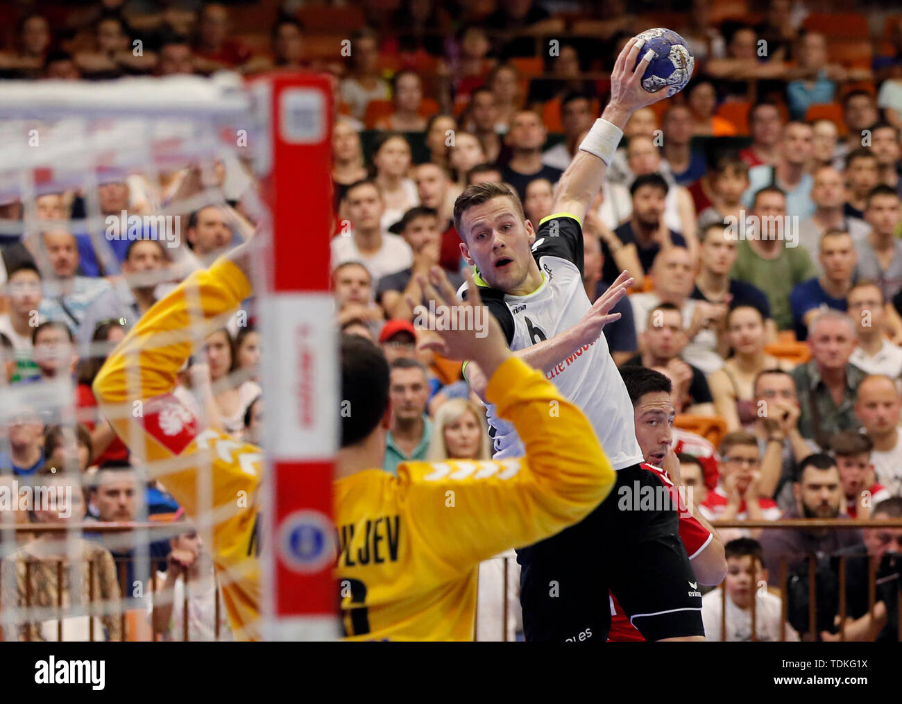 Serbia handball hi-res stock photography and images - Page 2 - Alamy