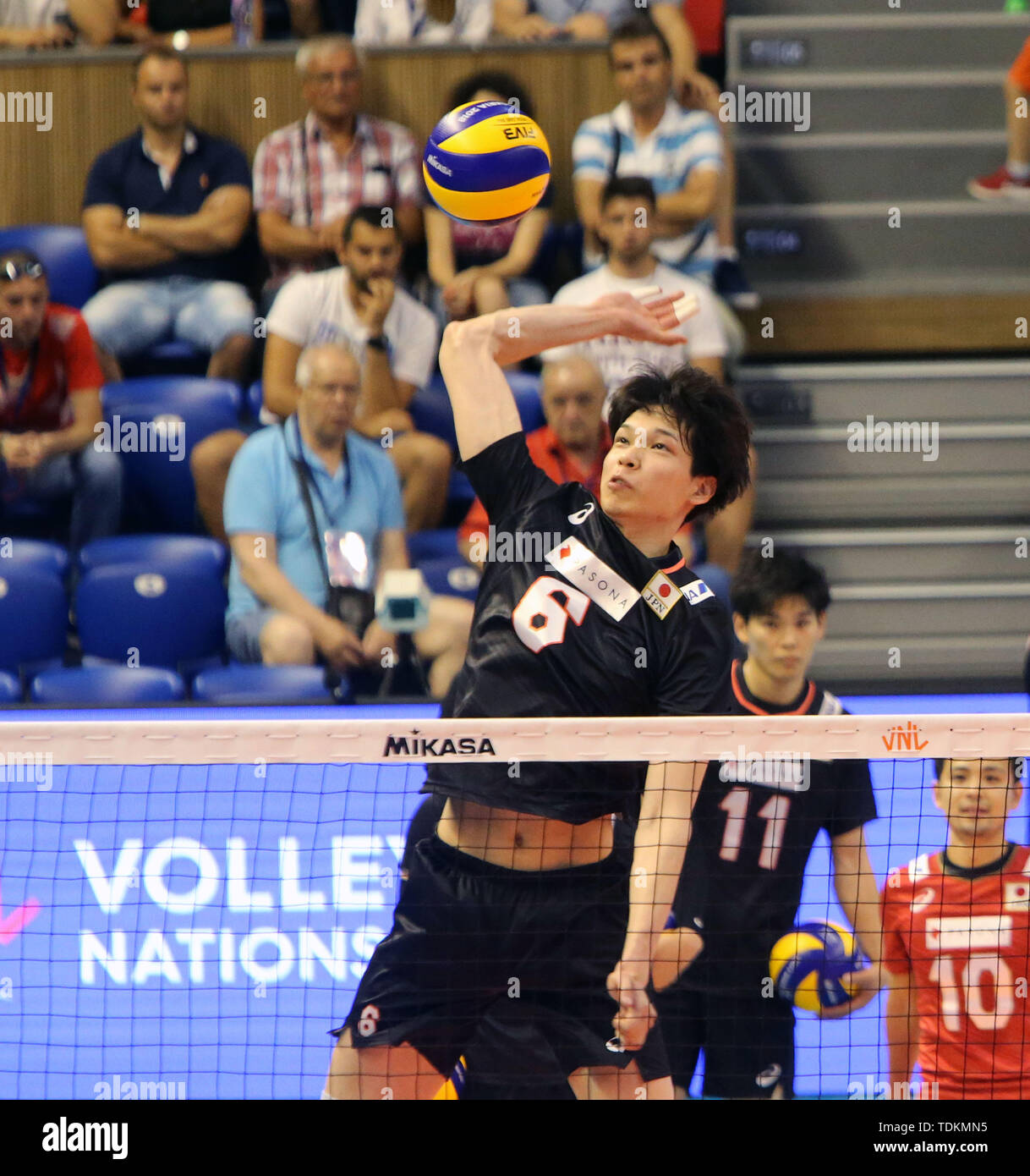 japan italy volleyball live